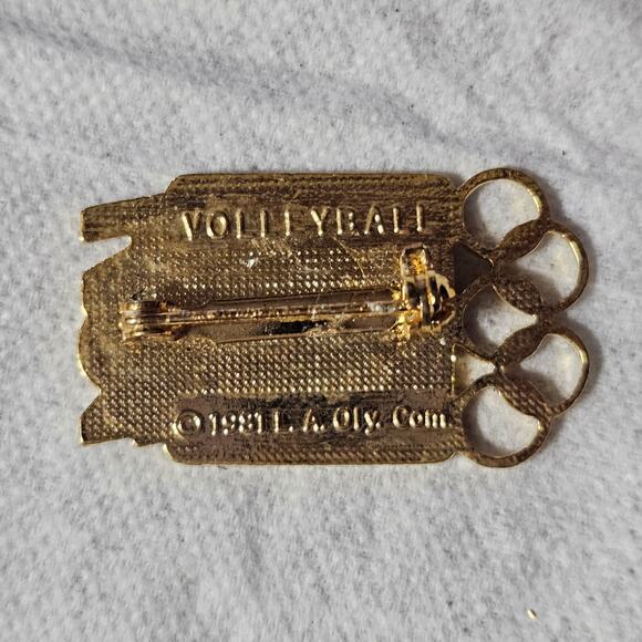 1984 Las Angeles Volleyball Olympic Game Pin - Picture 2 of 2
